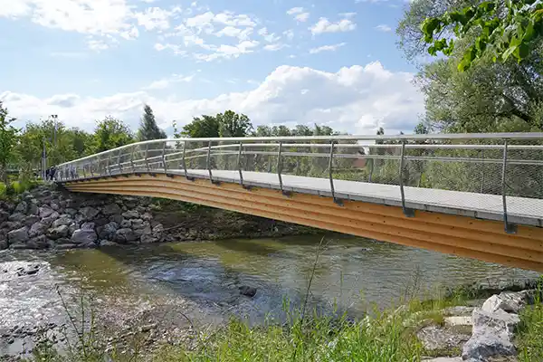 Seitenansicht der Brücke "Am Klösterle" in Wangen im Allgäu